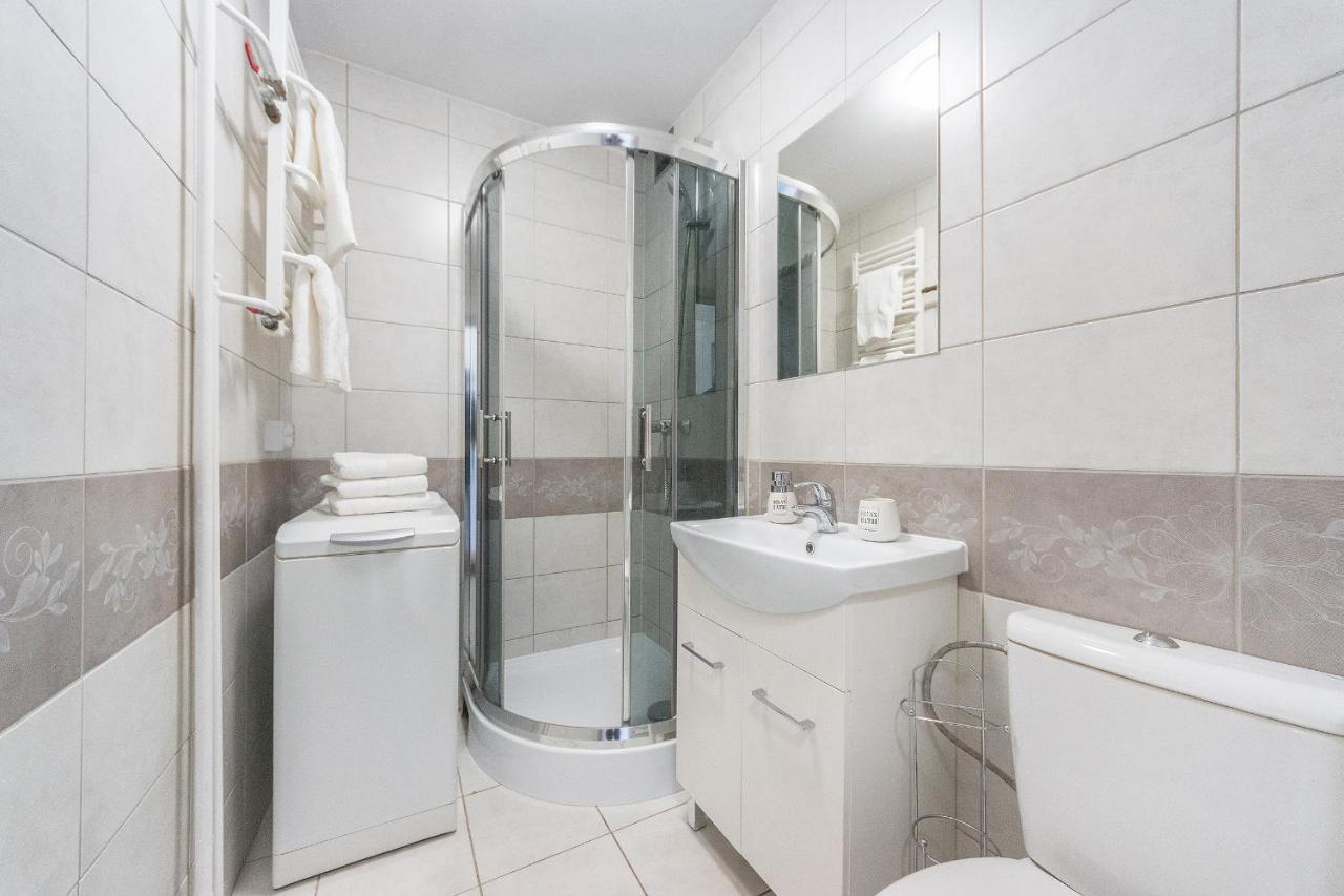 Glow Apartments, Apartament Kolobrzeska Danzica Esterno foto