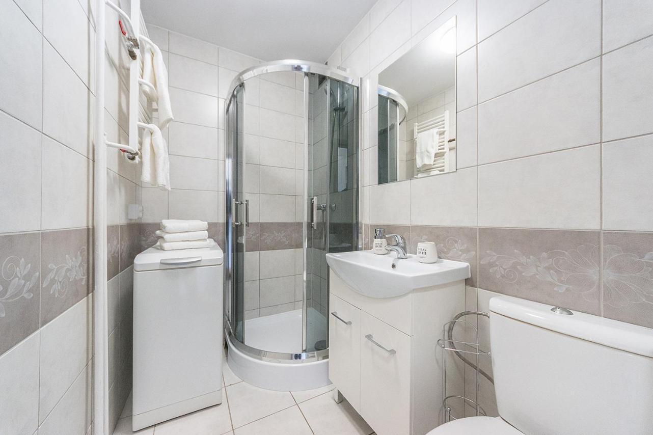 Glow Apartments, Apartament Kolobrzeska Danzica Esterno foto